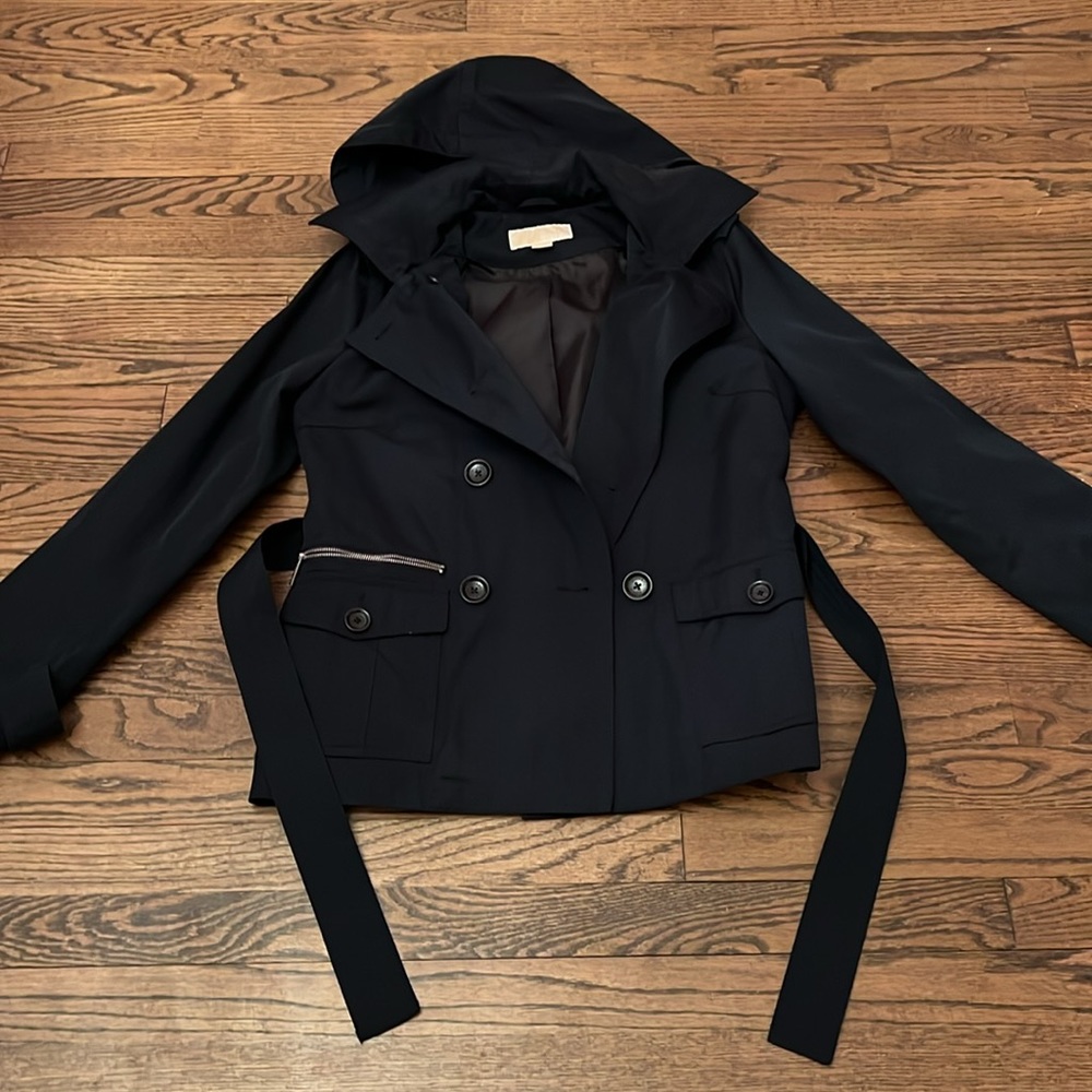 Navy blue jacket. - Picture 7 of 7